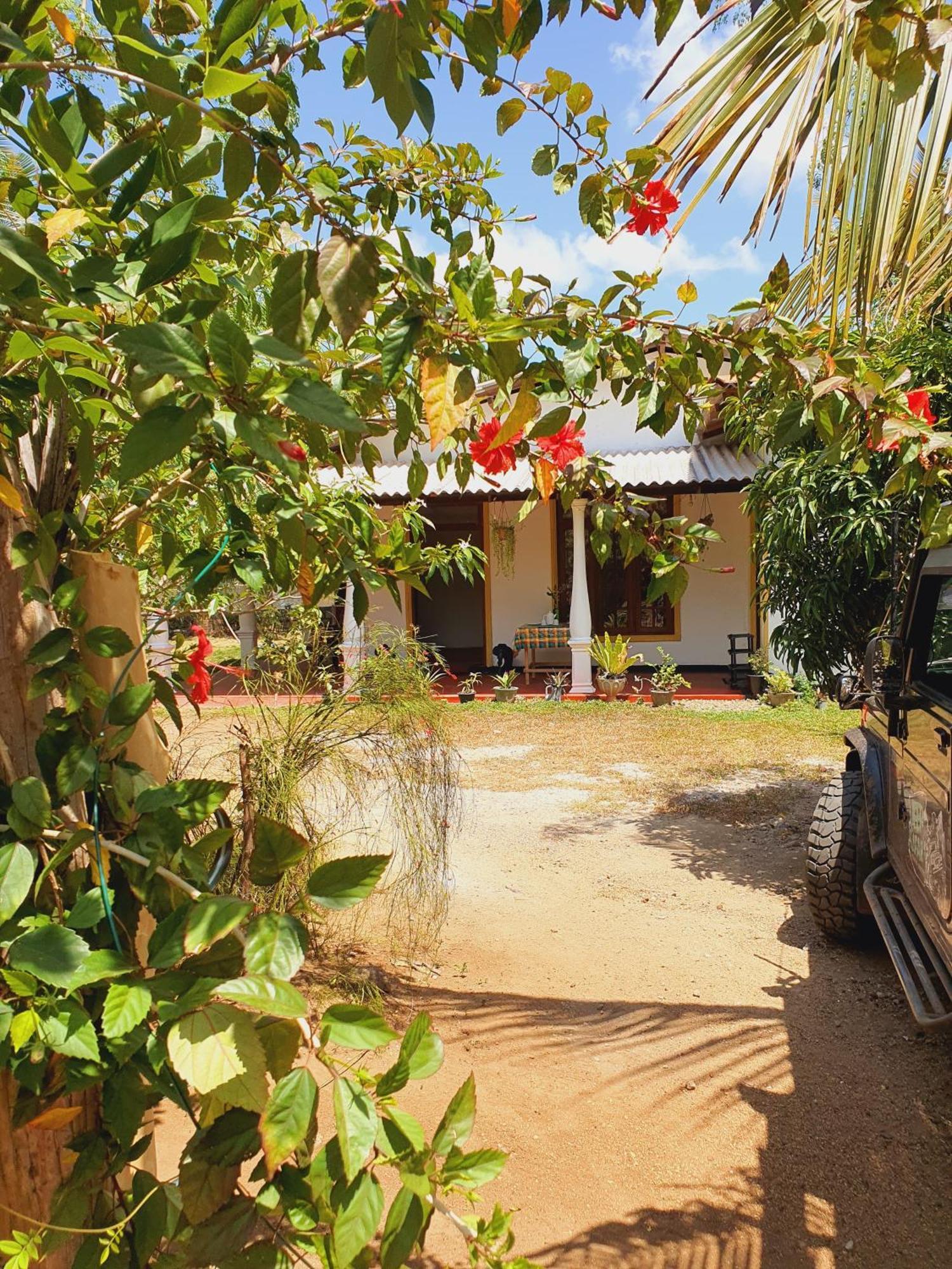 Sanu Home Stay Sigiriya Buitenkant foto