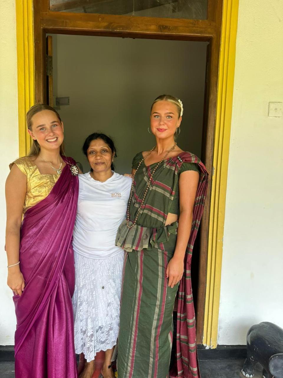Sanu Home Stay Sigiriya Buitenkant foto